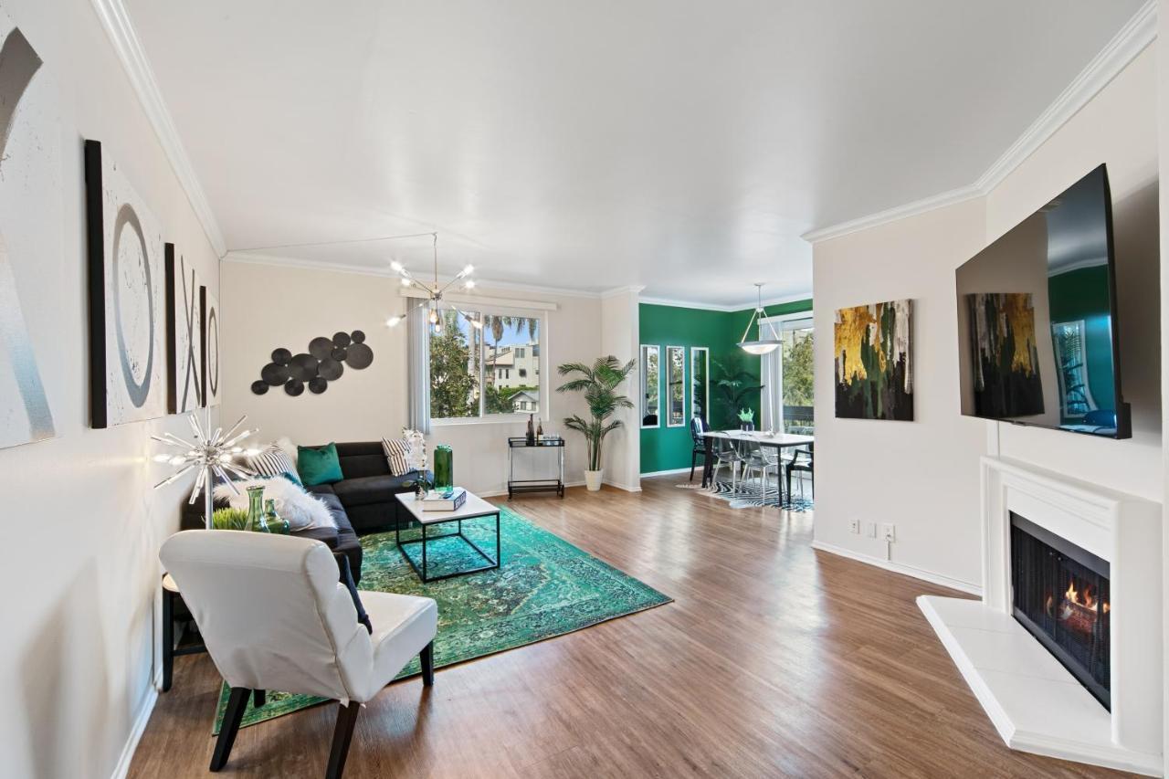 Beverly Hills Glamour Oasis 2 Bedroom With Parking 304 * Los Angeles